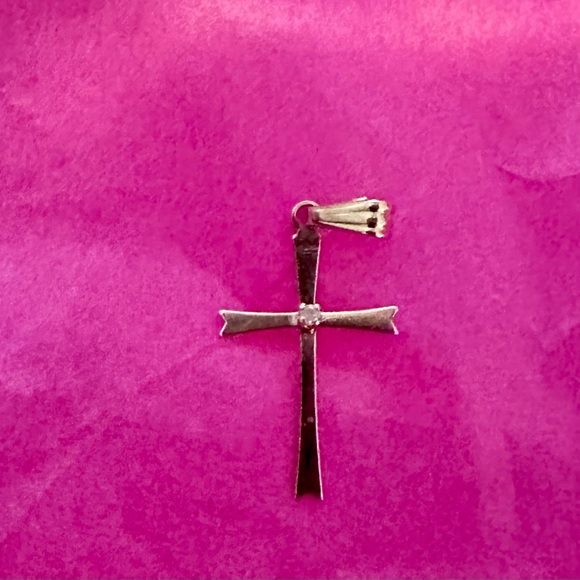 Jewelry - Vintage 14k Gold Cross Pendant with center diamond
1” long